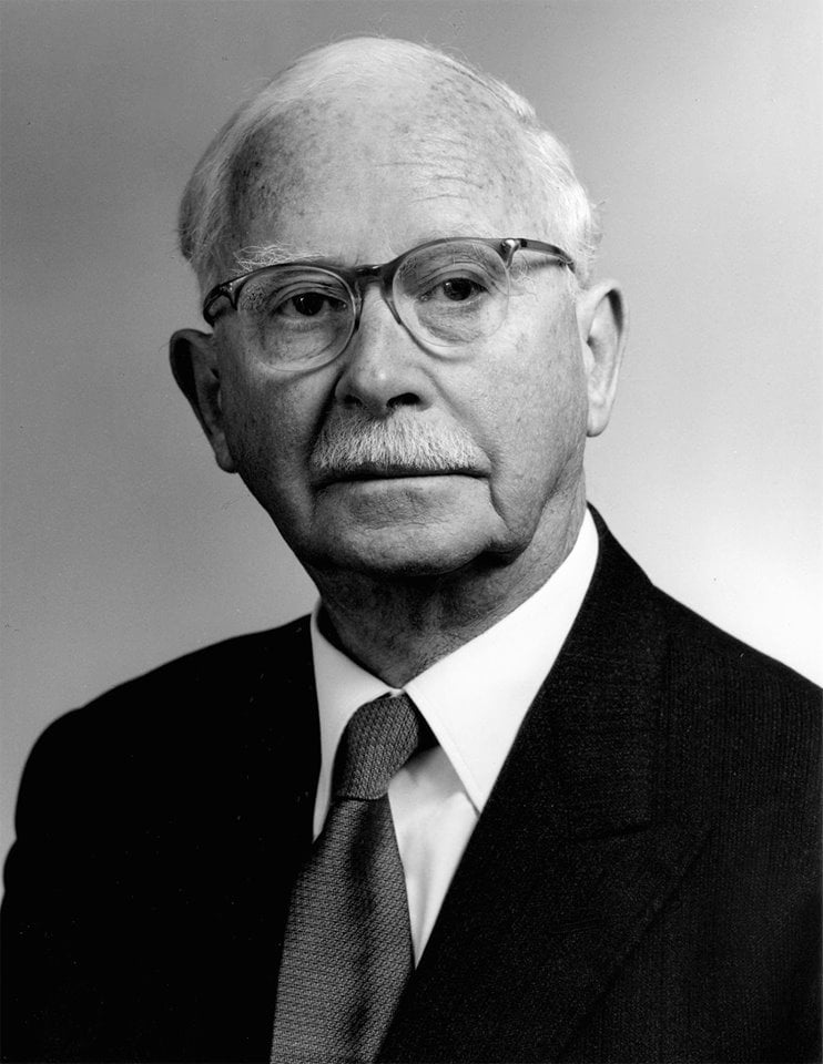 Хирург-офтальмолог Гарольд Ридли (1906-2001)